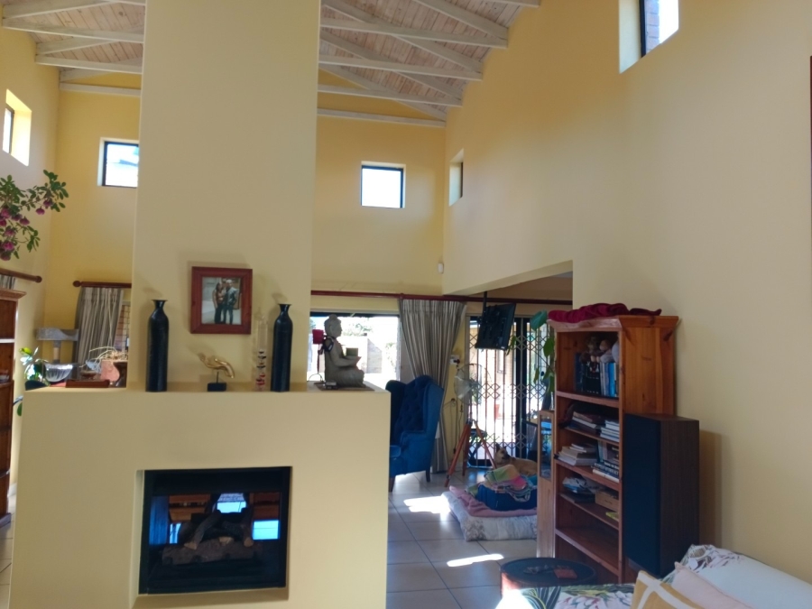 3 Bedroom Property for Sale in Sandbaai Western Cape